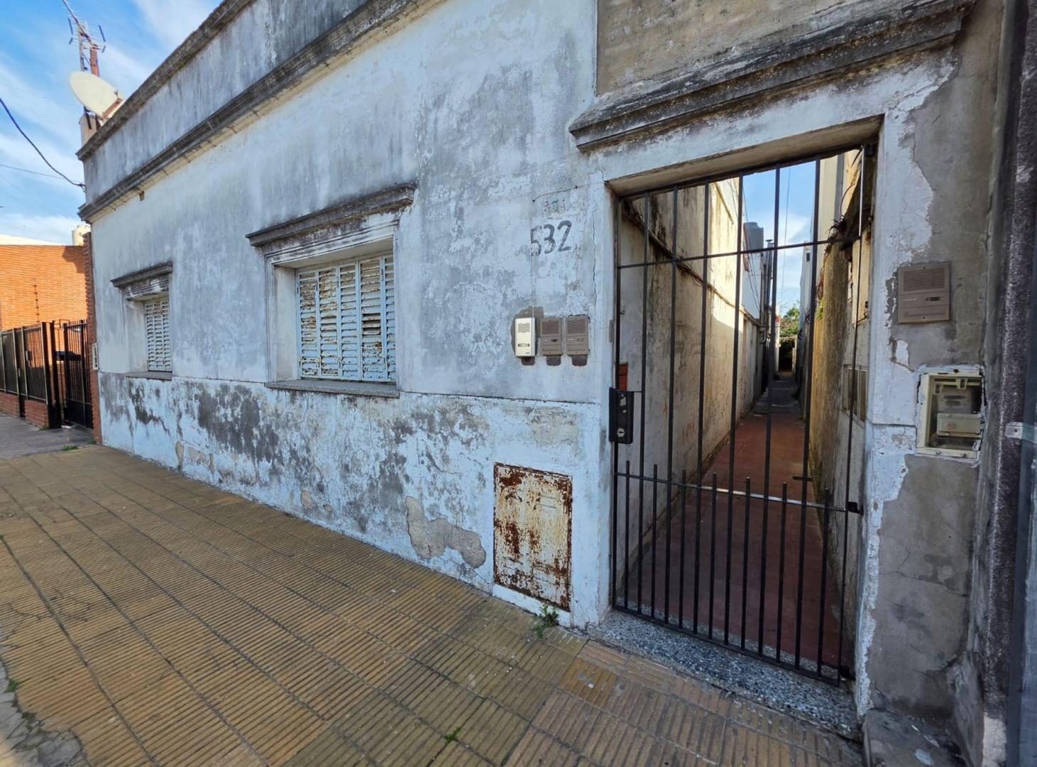 Foto de VENTA PH 3 AMBIENTES BERNAL, imagen 1