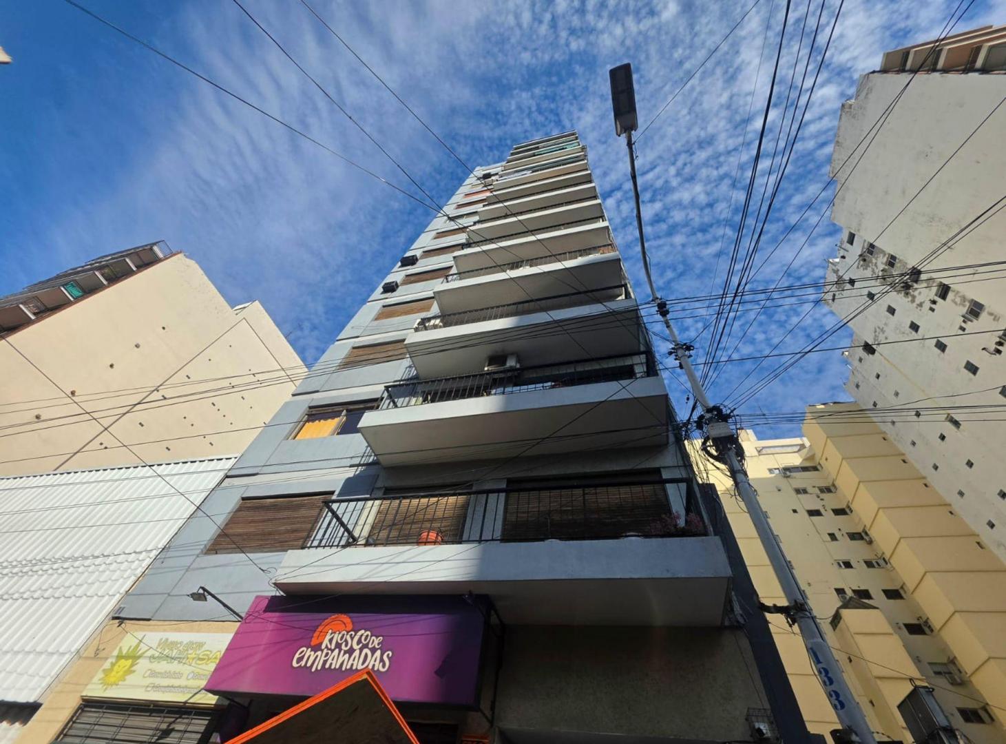 Foto de VENTA DE DEPARATAMENTO 4 AMBIENTES EN AVELLANEDA, imagen 1