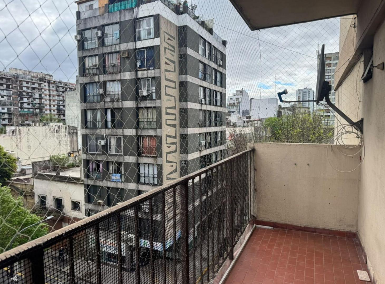 Foto de VENTA DEPTO 2 AMBIENTES CON BALCON BALVANERA, imagen 1
