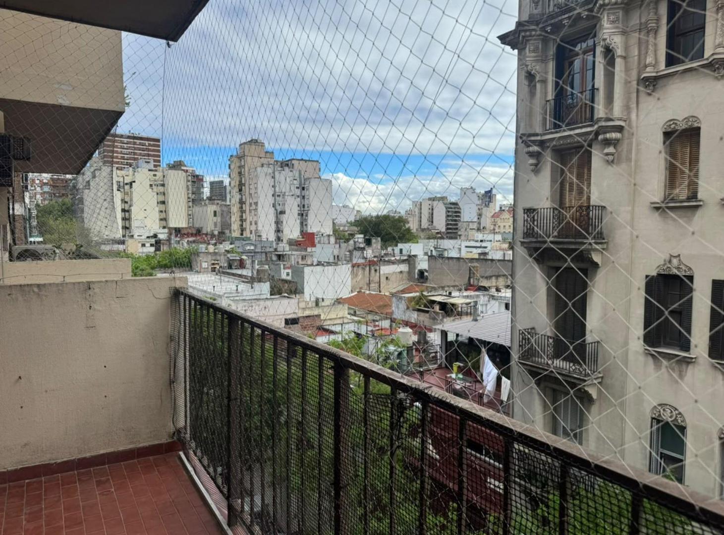 Foto de VENTA DEPTO 2 AMBIENTES CON BALCON BALVANERA, imagen 2