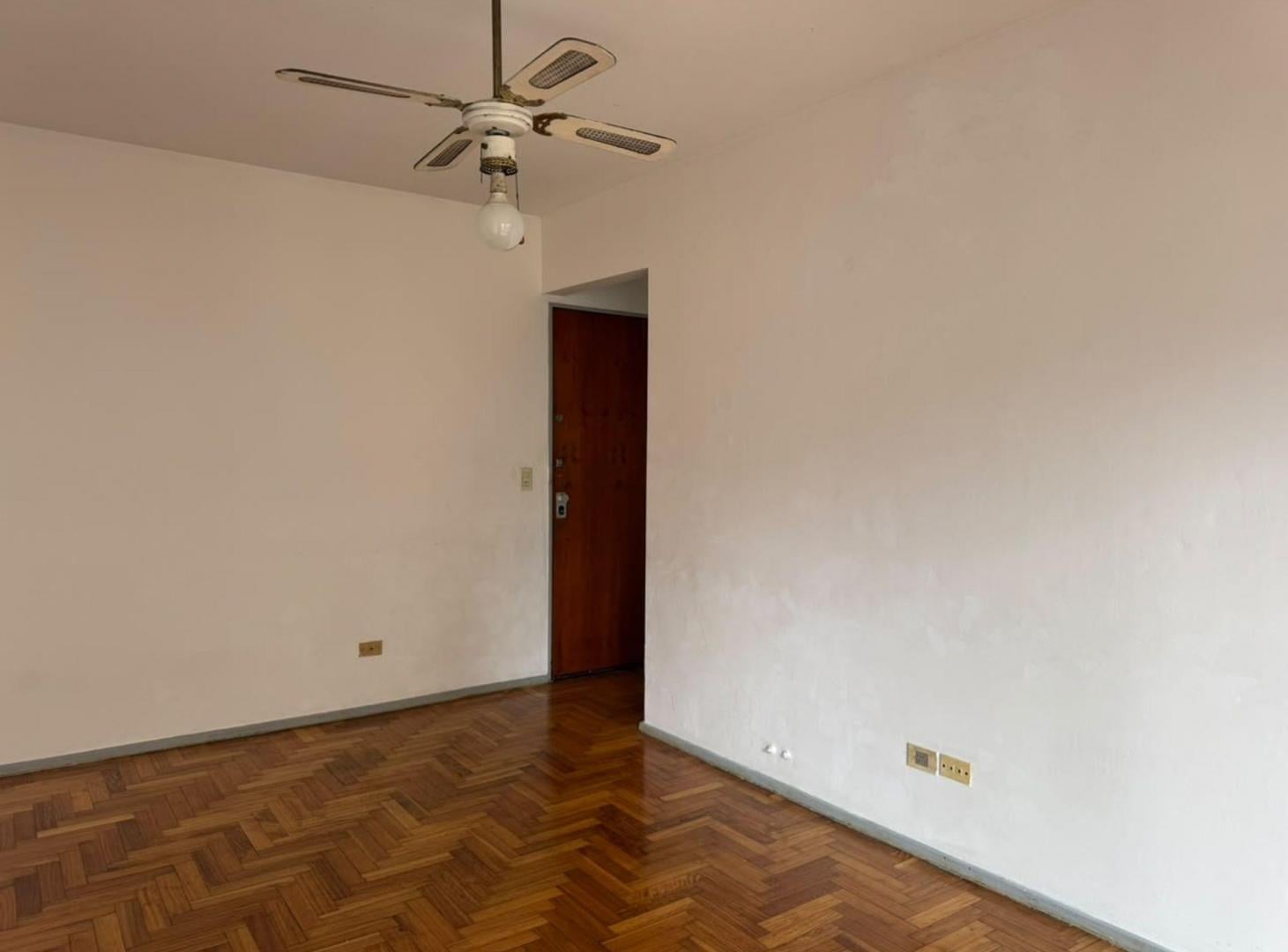 Foto de VENTA DEPTO 2 AMBIENTES CON BALCON BALVANERA, imagen 3
