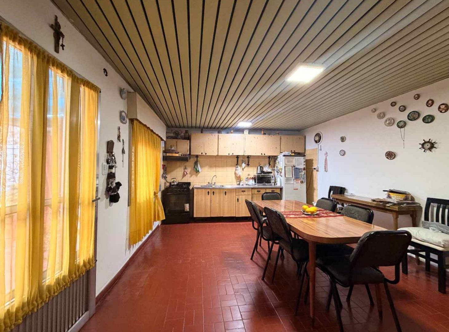 Foto de VENTA PH 2 AMB WILDE PATIO FONDO, imagen 2