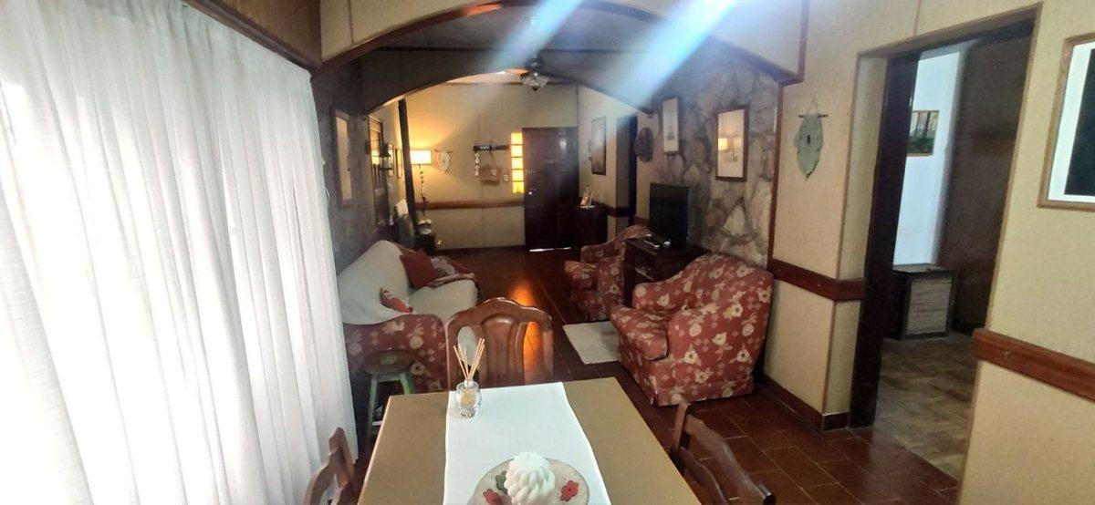 Foto de VENTA SARANDI CASA 3 HABITACIONES COCHERA Y JARDIN, imagen 3