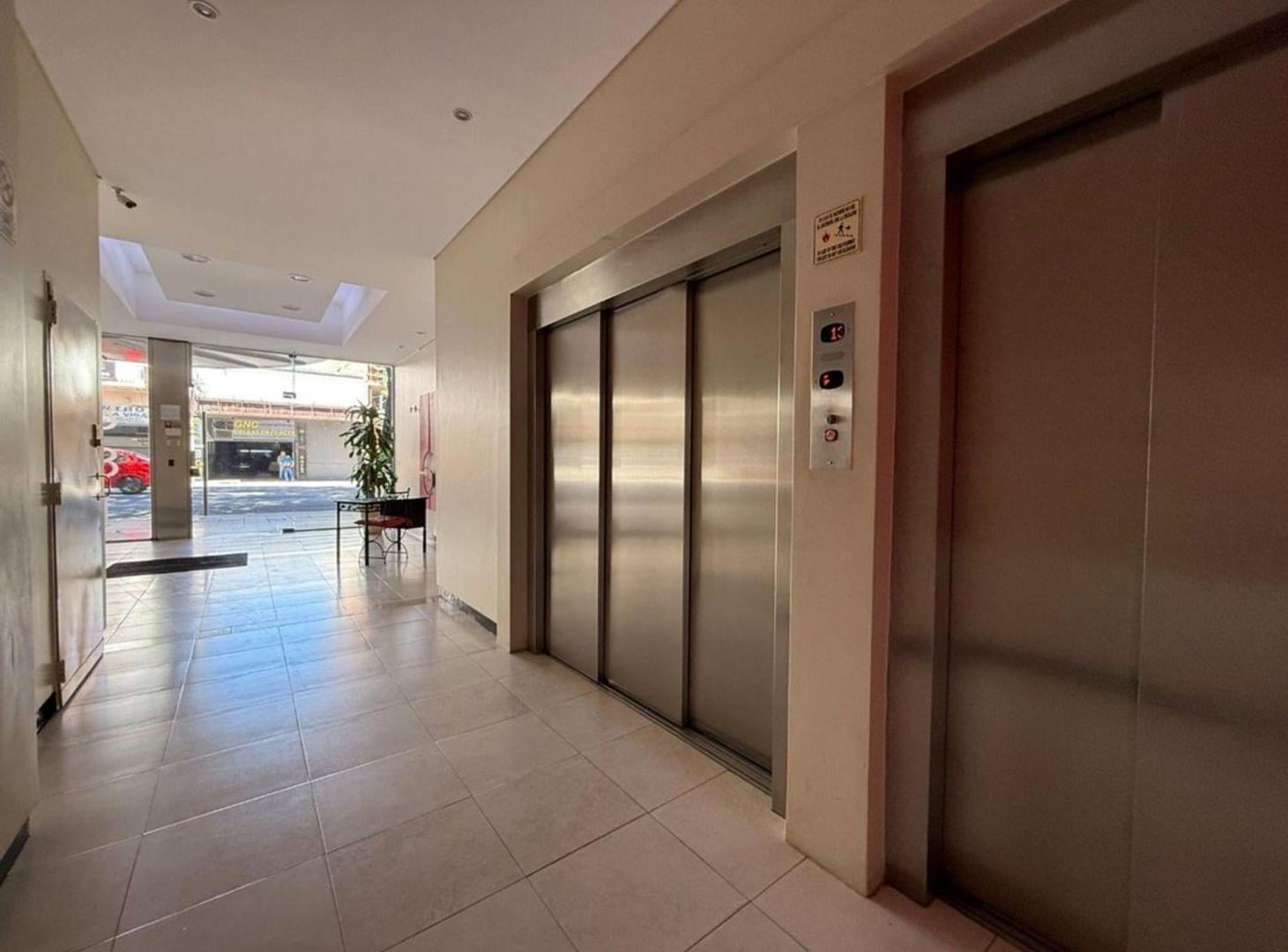 Foto de VENTA DEPTO 3 AMB BOEDO PISO 13 | APTO CREDITO, imagen 3