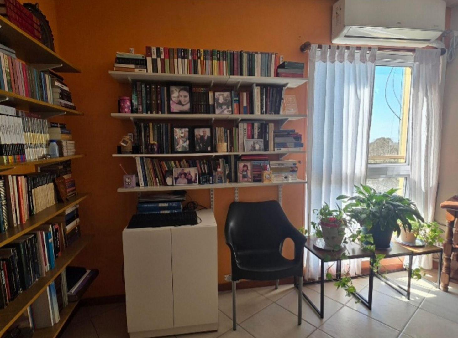 Foto de EN VENTA DEPTO 4 AMB B° NUÑEZ SARANDI APTO CREDITO, imagen 3