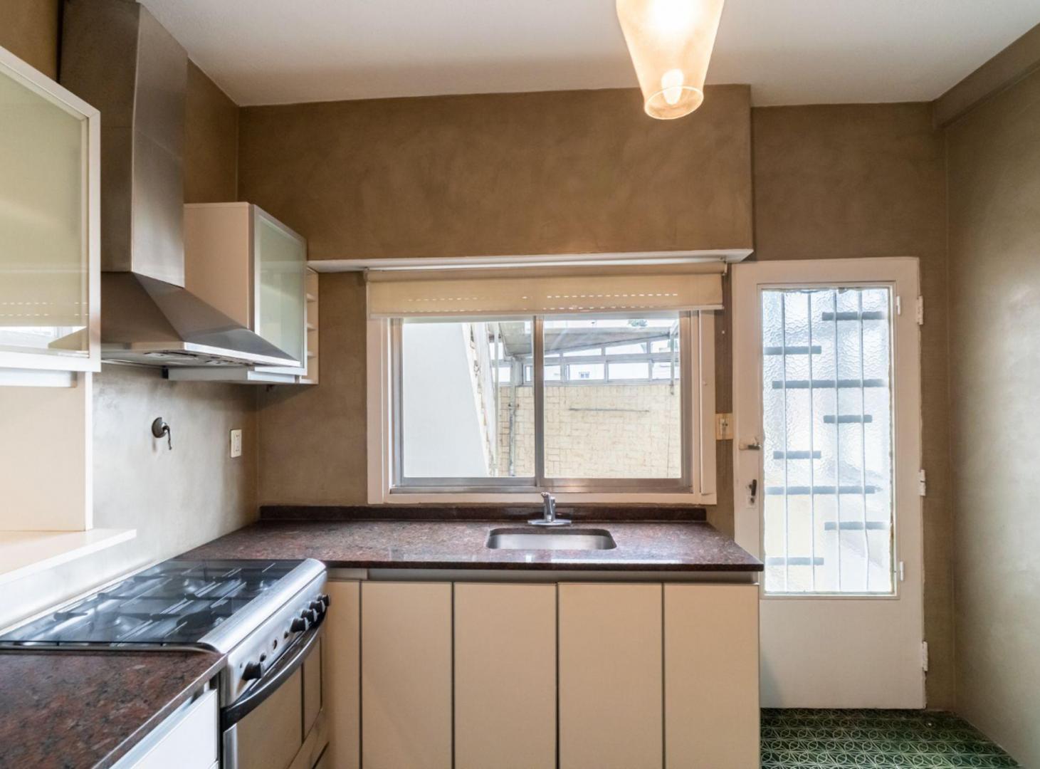 Foto de VENTA PH 3 AMB PATIO Y TERRAZA WILDE CENTRO, imagen 3