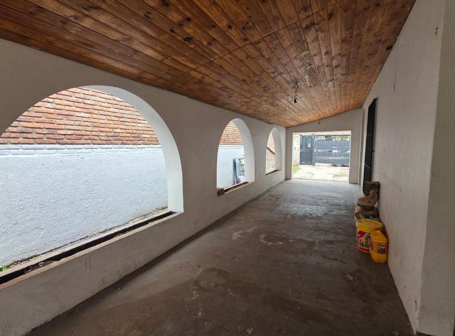 Foto de VENTA CASTELAR CASA 4 AMBIENTES GARAJE PASANTE, imagen 5