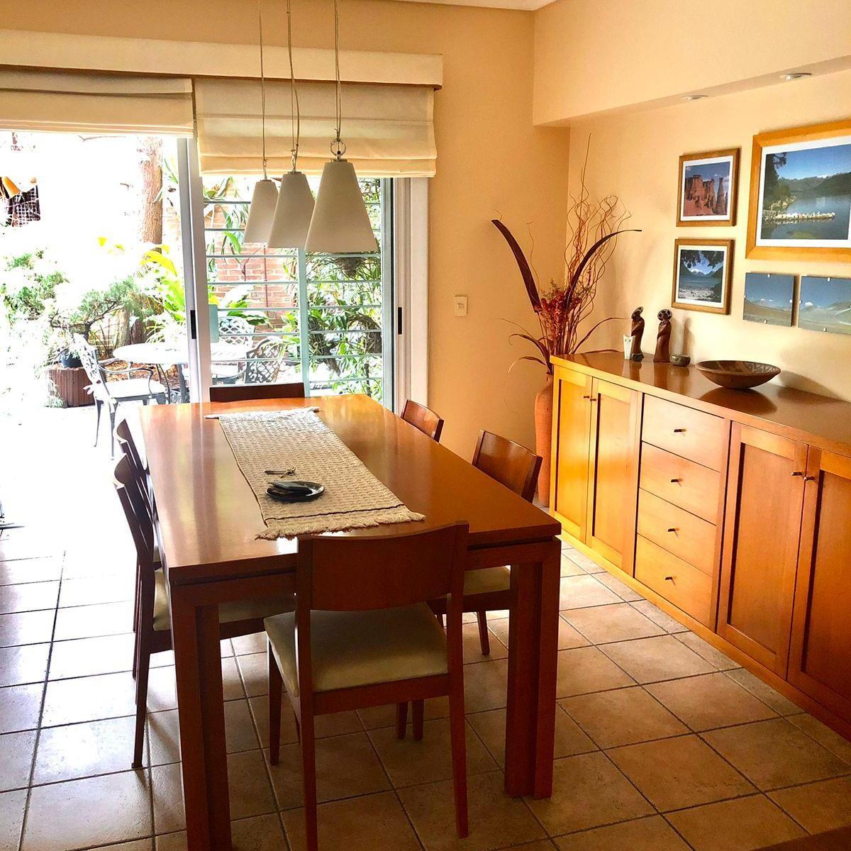 Casa 2 Plantas de 5 Ambientes - Excelente Estado 2