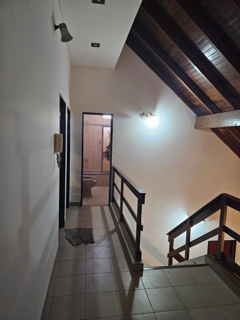 Casa 5 Ambientes Sup. 132 m² Patio 3 Cocheras Villa Lugan 3