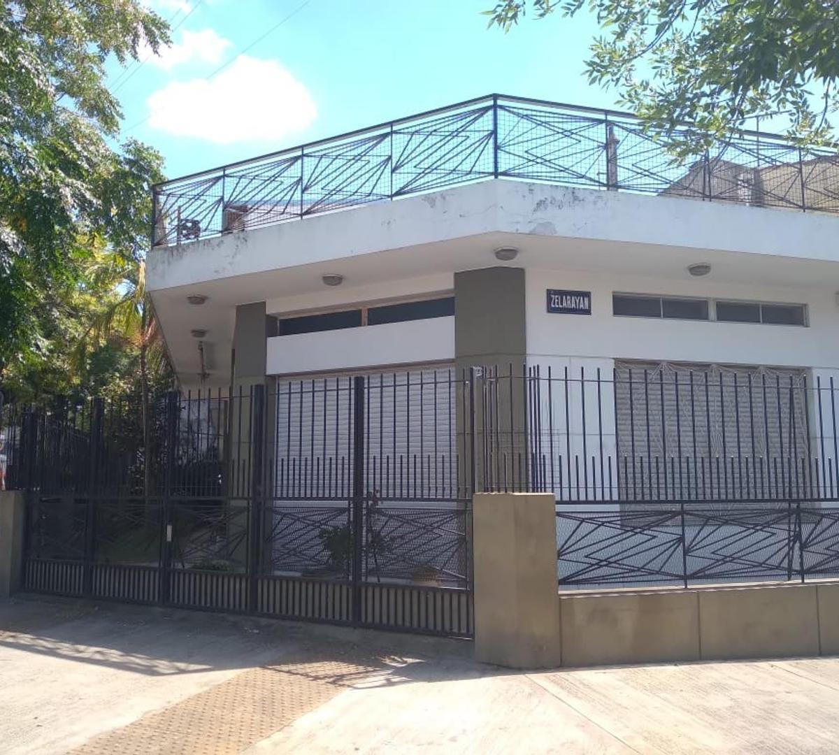 Casa con Local en Esquina (Estructura Para 2 Do Piso) 3