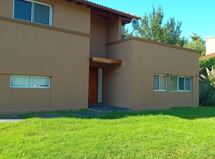 CASA EN VENTA EN MALIBU , CANNING 3