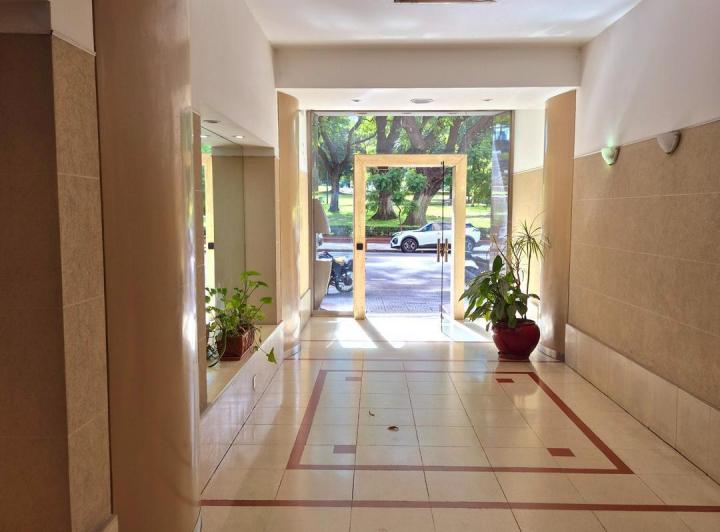 VENTA DEPARTAMENTO 115 MTS , EXCELENTE UBICACIÓN, 5 AMB. 3