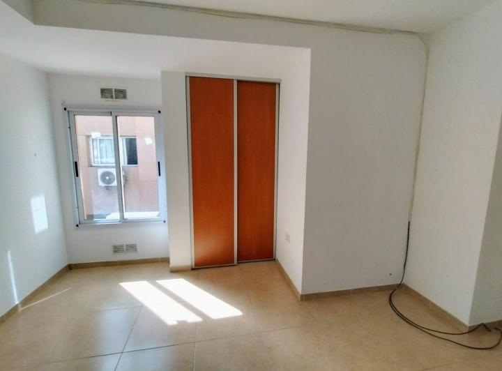 ALQUILER DPTO MONOAMBIENTE DIVISIBLE BANFIELD CENTRO! 2