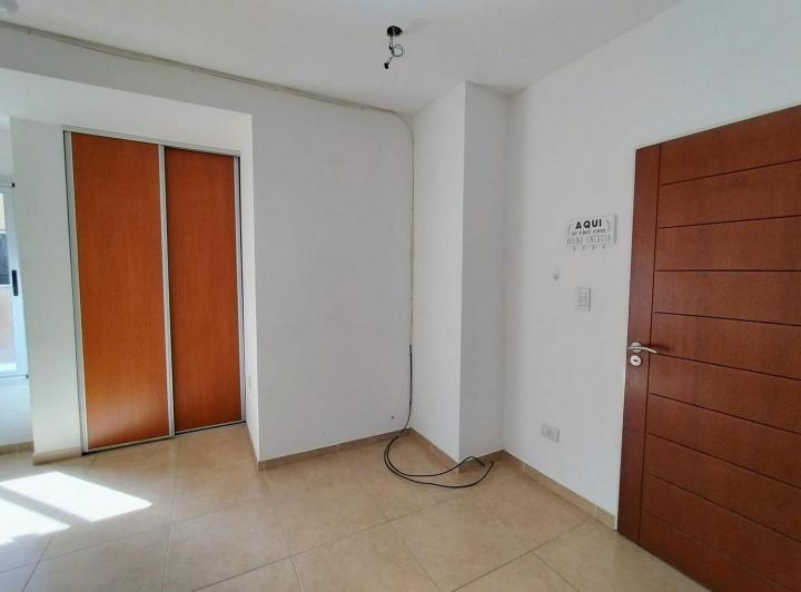 ALQUILER DPTO MONOAMBIENTE DIVISIBLE BANFIELD CENTRO! 4