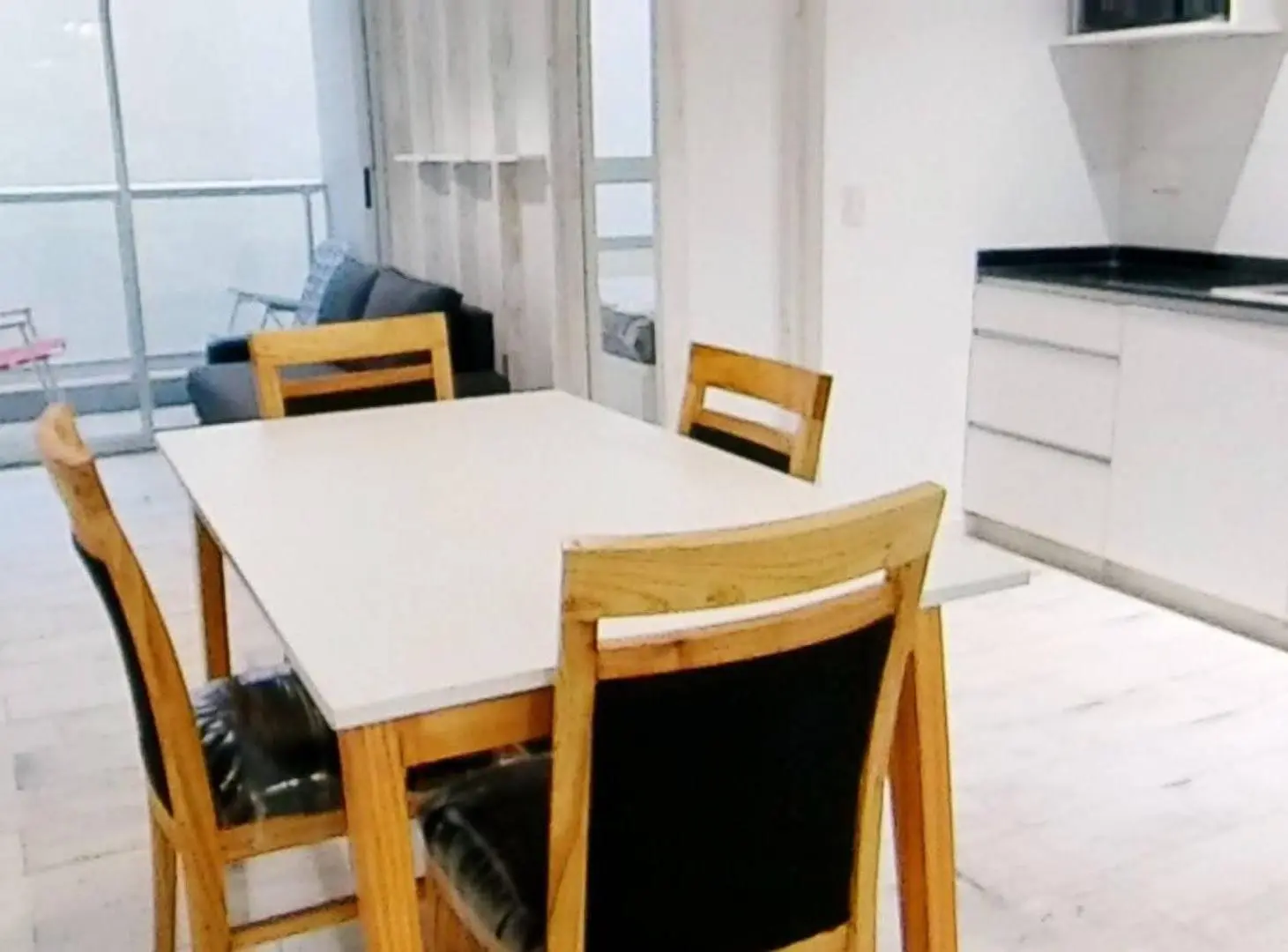Departamento 2 ambientes con balcón 40 m2. Alq. temporal 3