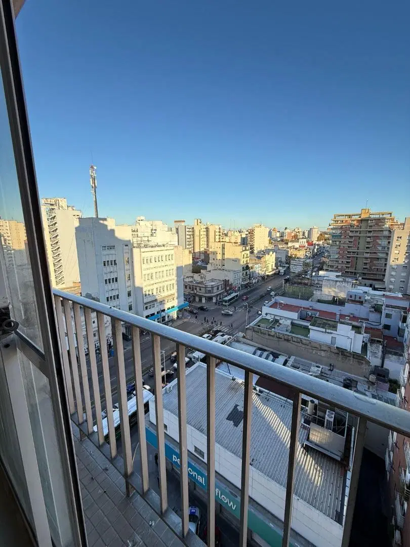 VENTA DPTO PISO 10 EXCLUSIVO EN LANÚS/VISTAS PANORÁMICAS! 3