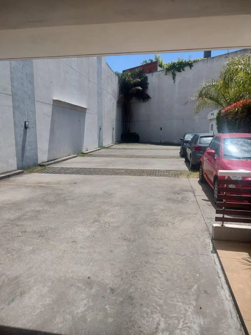 Cochera ubicada a 200 mts de Av. Nazaca 1
