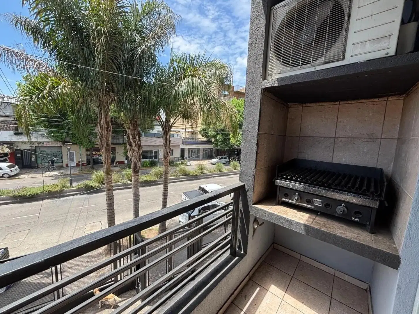2 ambientes con balcon a 450 mts de la estaciòn de tren 8