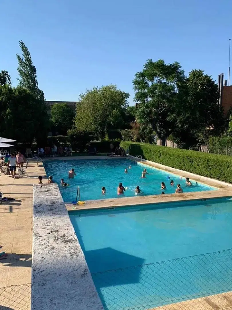Departamento En Alquiler En Las Mercedes Con Jardín Y Parril 5