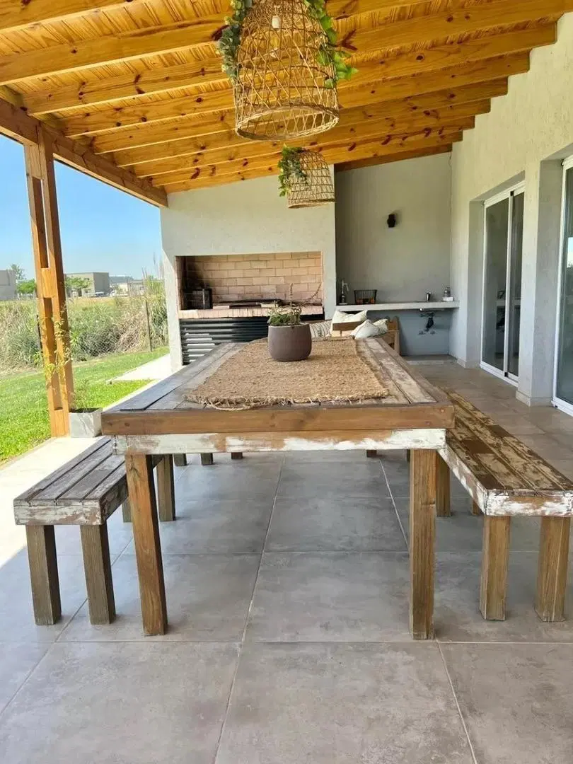 Casa en Alquiler en  Cantón Norte 5