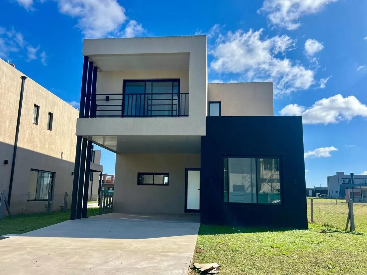 Casa en alquiler en El Aljibe con pileta