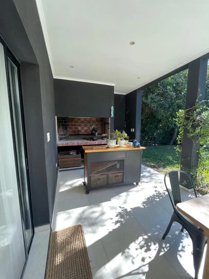 Casa en alquiler en Mapuche con pileta 2