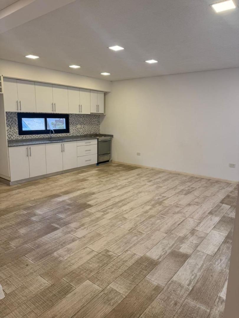 Departamento en alquiler en La Cañada con parrilla
