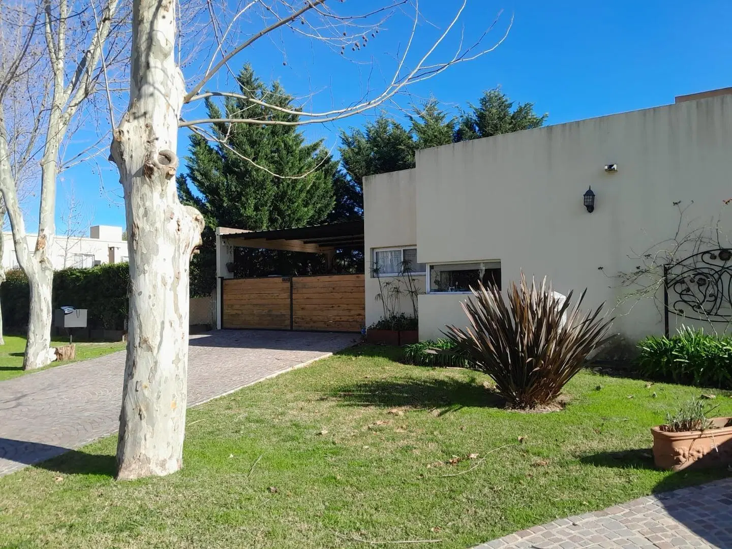 Casa en Venta en El Recodo con Pileta 3