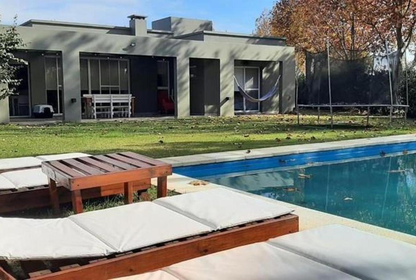 Casa En Barrio Cerrado El Recodo con pileta