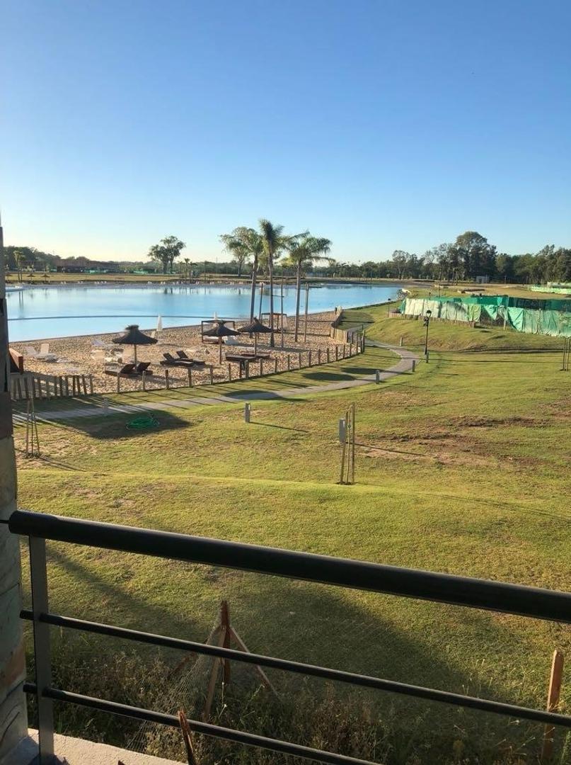 Departamento en venta en Lagoon con parrilla