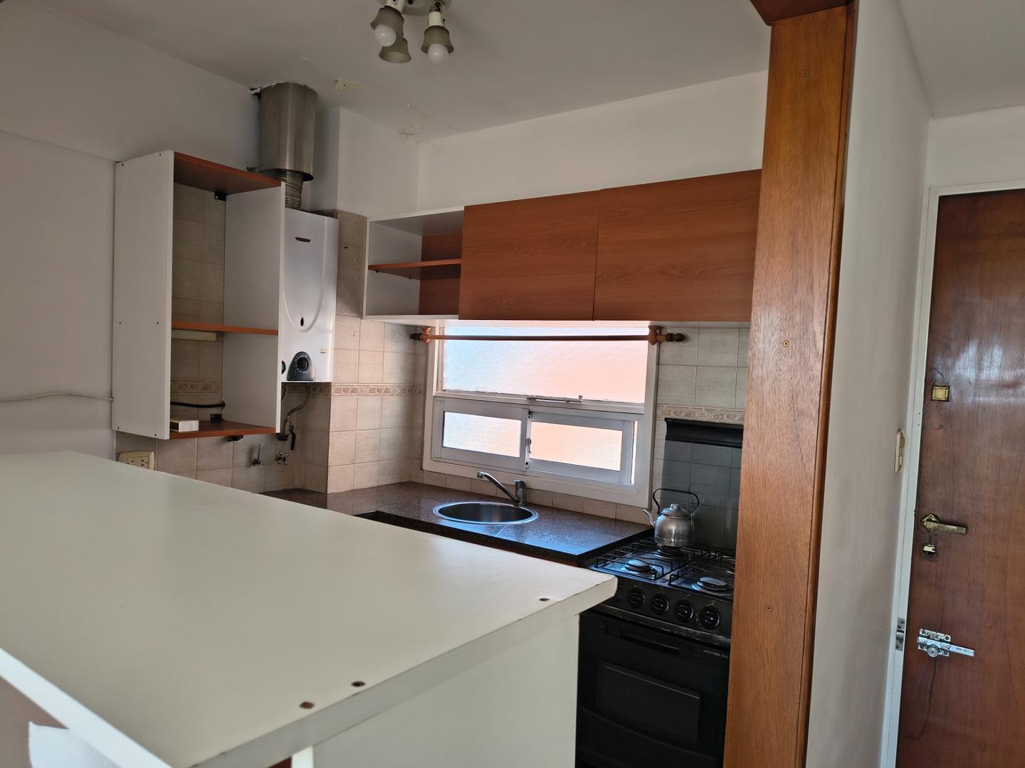 Foto de Departamento con ambientes amplios en alquiler, imagen 1
