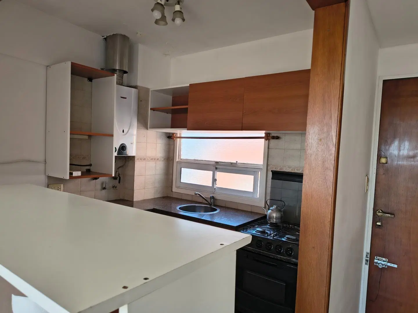 Departamento con ambientes amplios en alquiler 1