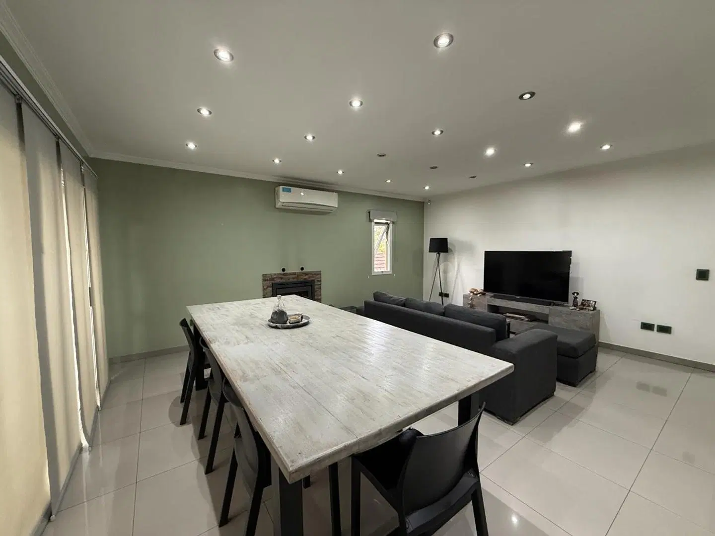 VENTA  VIVIENDA DE CATEGORÍA + IMPORORTANTE GALPÓN 2