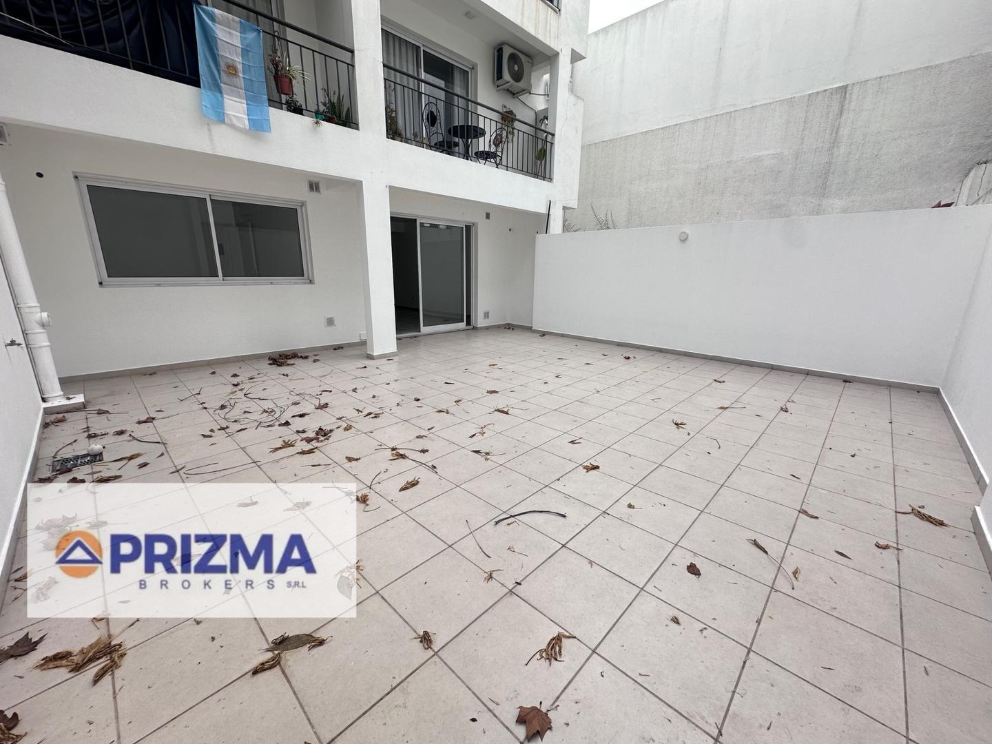 Foto de 2 ambientes con 44 Mts de patio a 200 mts de la estaciòn., imagen 2