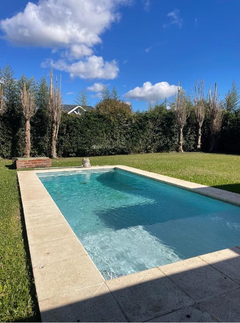 Foto de Casa en El Recodo con pileta, imagen 2
