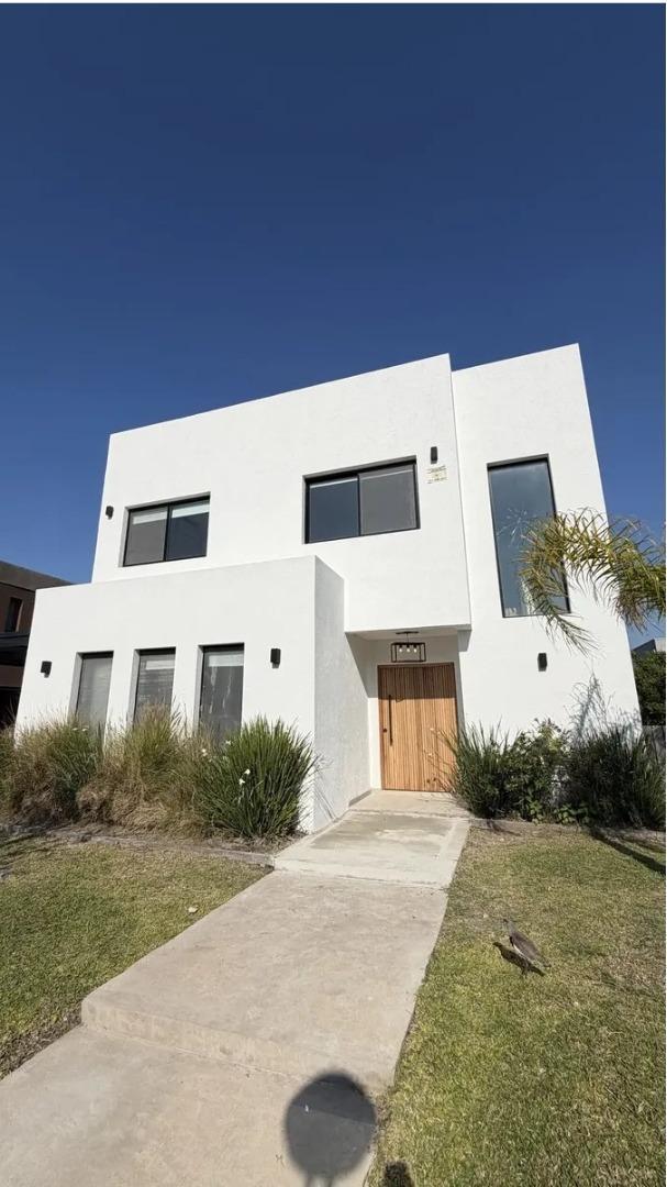 Foto de Casa en Lagoon Pilar co pileta, imagen 2