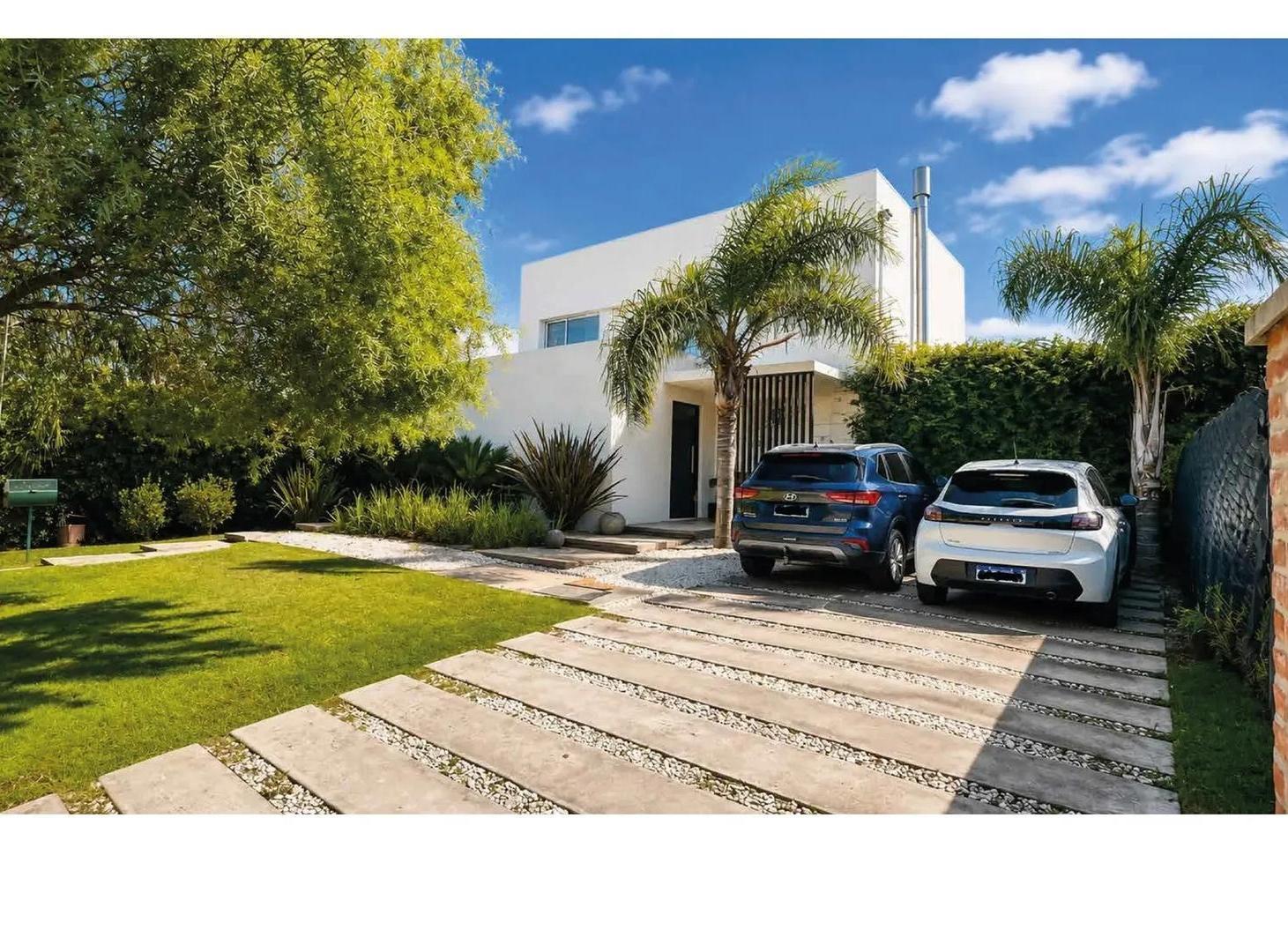 Foto de Casa en venta en Santa Guadalupe con pileta, imagen 2