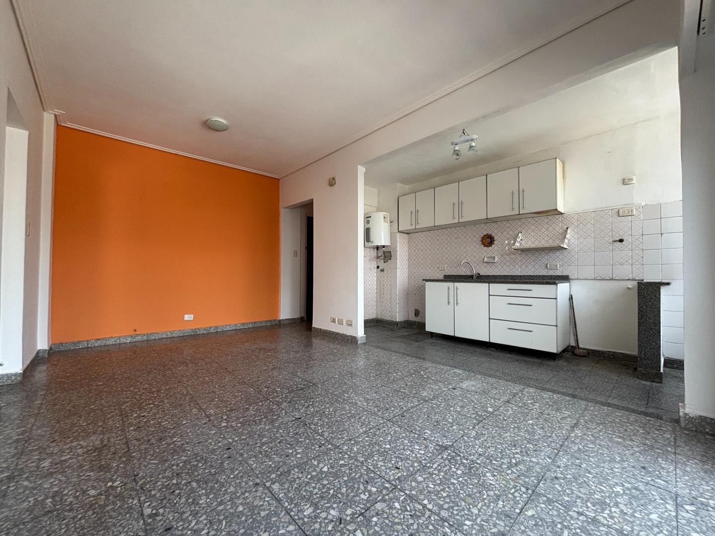 Foto de VENTA DEPTO 2 AMBIENTES CENTRO LOMAS DE ZAMORA, imagen 1