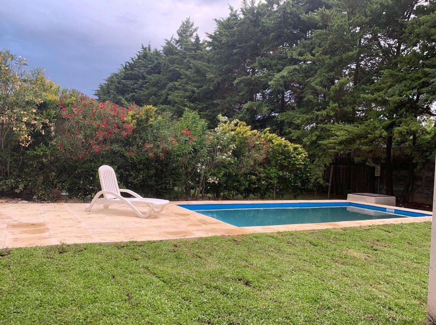 Foto de Casa en El Recodo con pileta, imagen 2