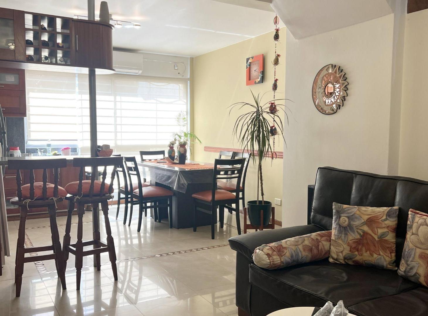 Foto de Monte Castro. Triplex 122 m2. 3 amb. +Quincho+Balcon+Terraza, imagen 1