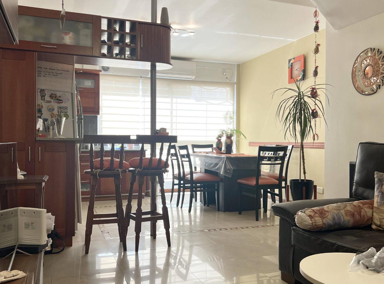 Foto de Monte Castro. Triplex 122 m2. 3 amb. +Quincho+Balcon+Terraza, imagen 3