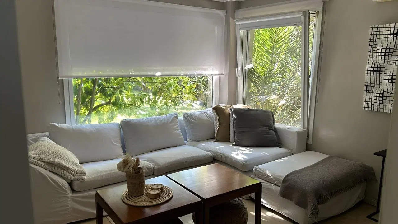Casa con 850 m² 4 dormitorios escritorio y dep-servicio en venta y alquiler en Fincas de Iraola 5