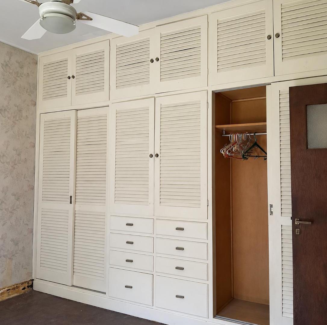 Foto de CASA EN VENTA A MEDIA CUADRA DEL PARQUE DE LA ESTACION DE RANELAGH, imagen 4