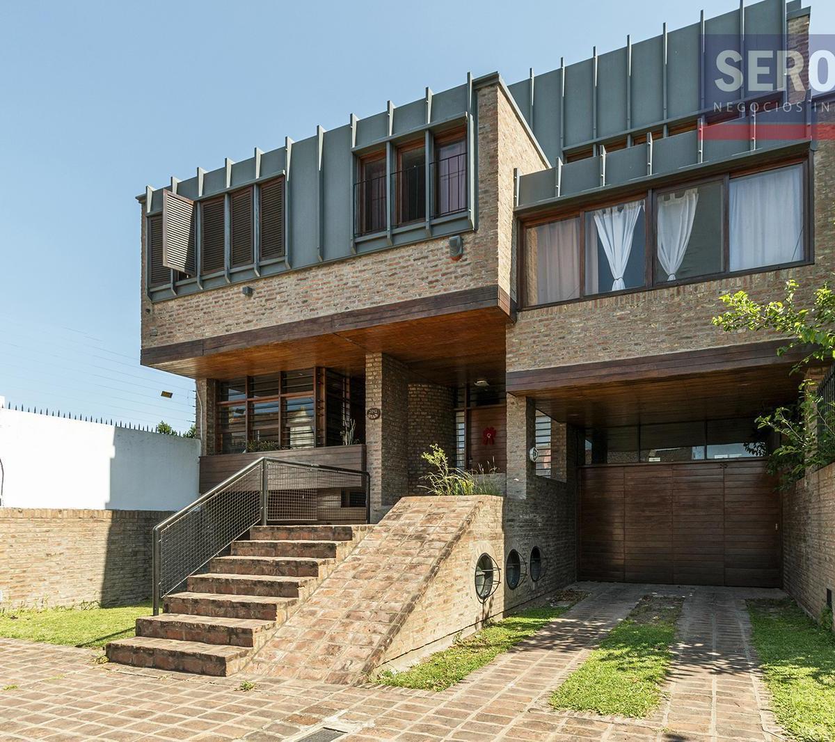 Casa 5 ambientes con patio