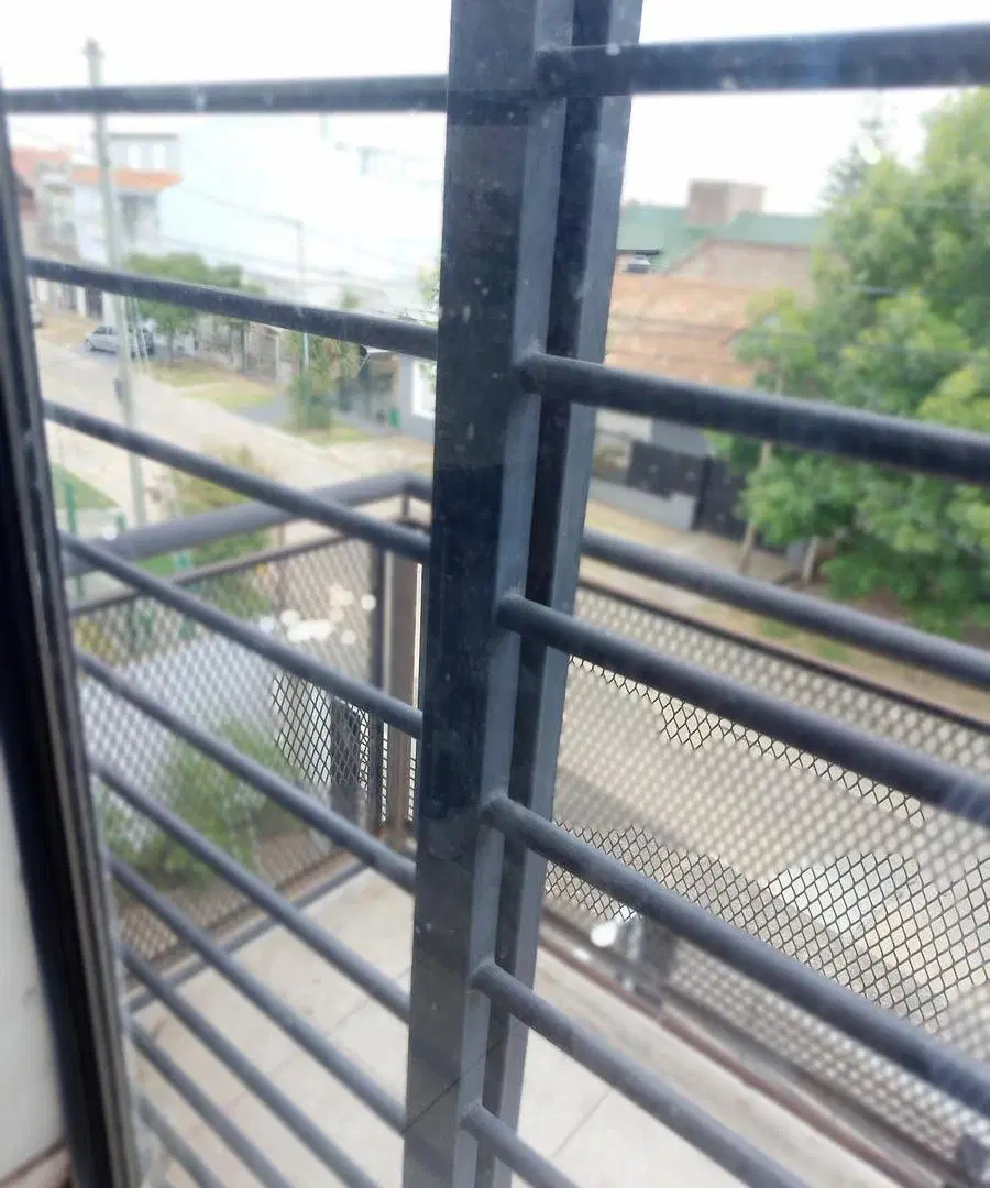 VENTA. DEPARTAMENTO 2 AMB. PISO 1, BALCONES. COCHERA 4