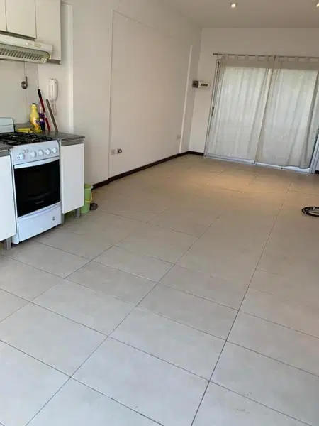 Departamento de dos ambientes a metros de la estación de Bernal 5