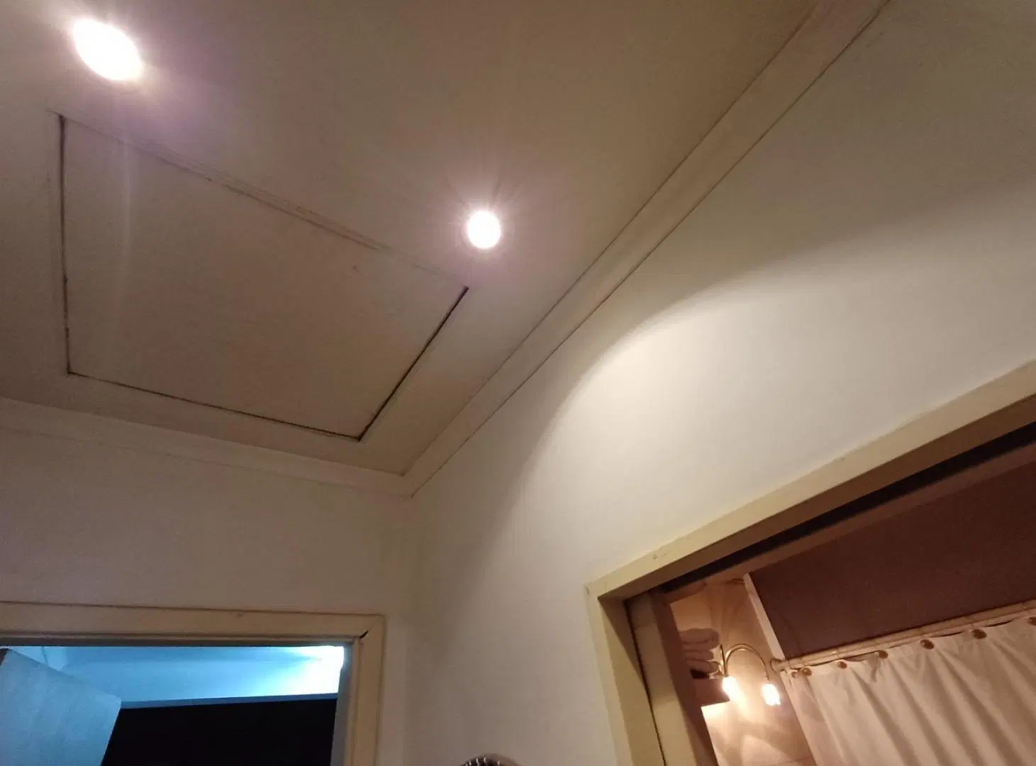 CASA EN VENTA 5 AMBIENTES CON PILETA, PARQUE Y GARAGE MULTIFUNCIÓN EN QUILMES OESTE 8