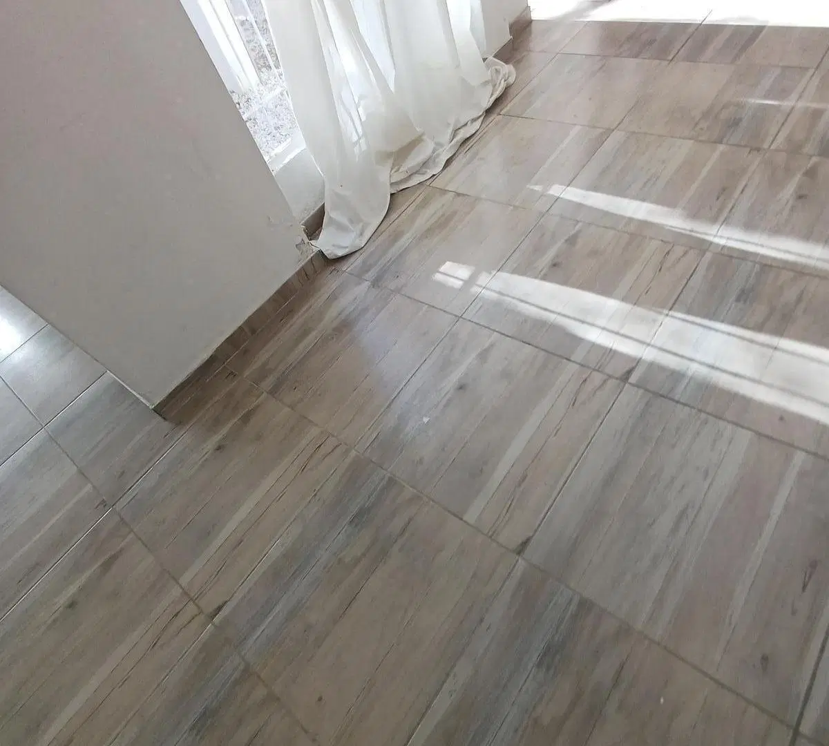 PROPIEDAD EN ESQUINA EN VENTA Y ALQUILER CON GRAN POTENCIAL COMERCIAL Y PROFESIONAL EN BERNAL 5