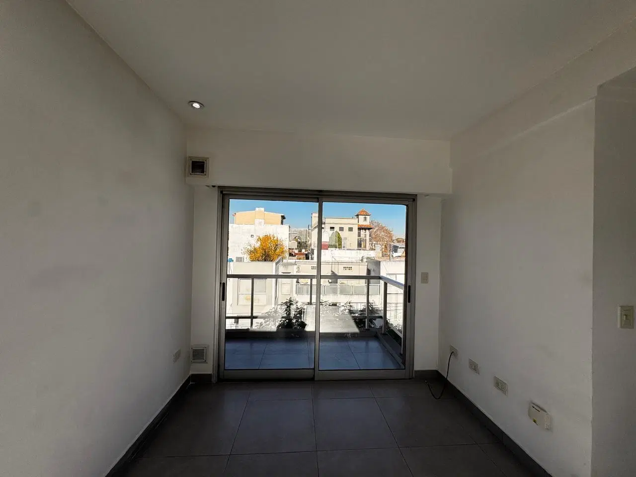 Departamento en Bernal Este 3