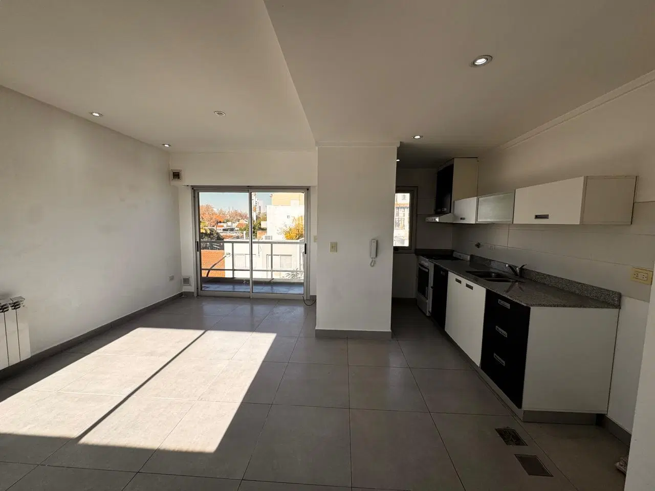 Departamento en Bernal Este 8